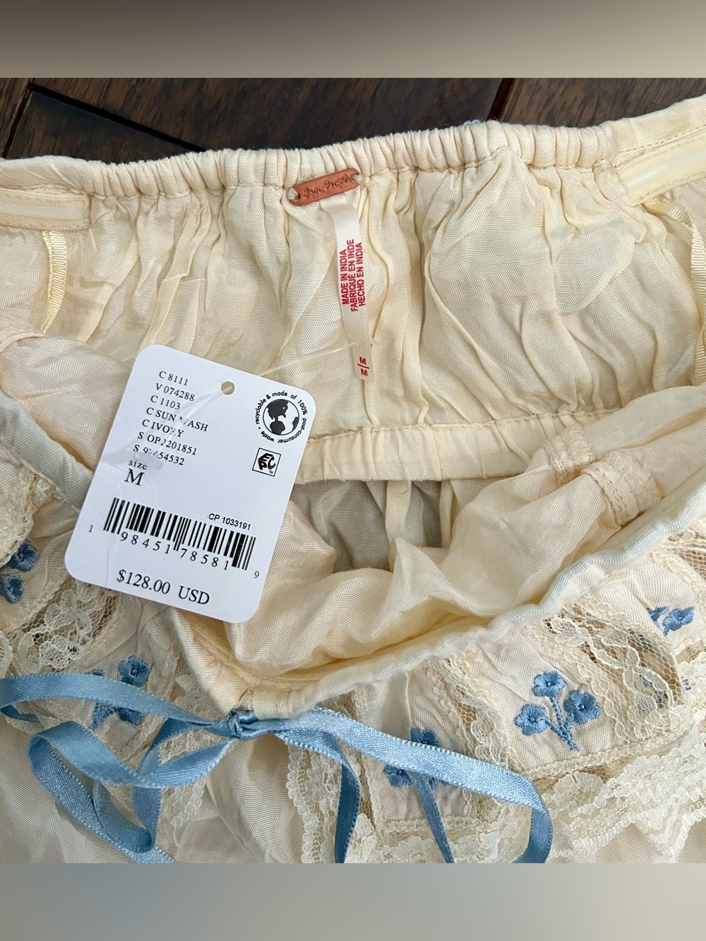 Free People Ivory Blue Floral Lace Ruffle Strapless Top NWT Size M - Picture 3 of 4